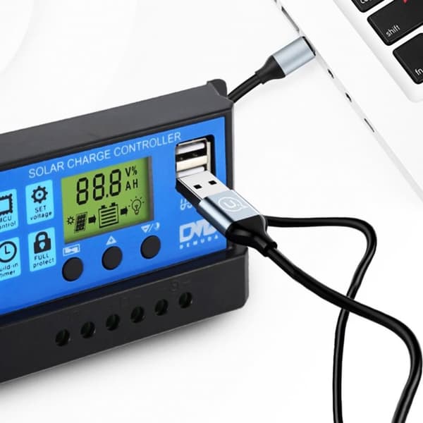SOLAR CHARGE CONTROLLER CONTROLLER 20A 12V 24V