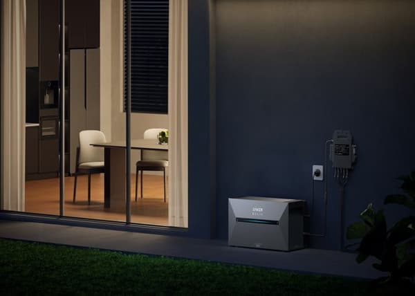 KIT Anker SOLIX Solarbank 2 E1600 AC med BP1600, Smart mätare, Fotovoltaisk central för balkong Plug and Play