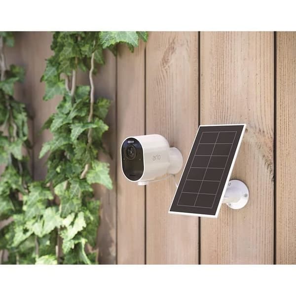Arlo Essential Solar Panel - Arlo Tillbehör - Vit - vattentät - adaptiv fixering - Permanent laddade batterier