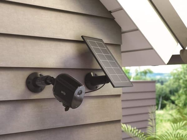 Arlo Essential Solar Panel Sort - SOLAR PANEL - Arlo Certificeret Tilbehør - Kompatibel med Arlo kameraer - Velegnet til Arlo Essential, Essential XL