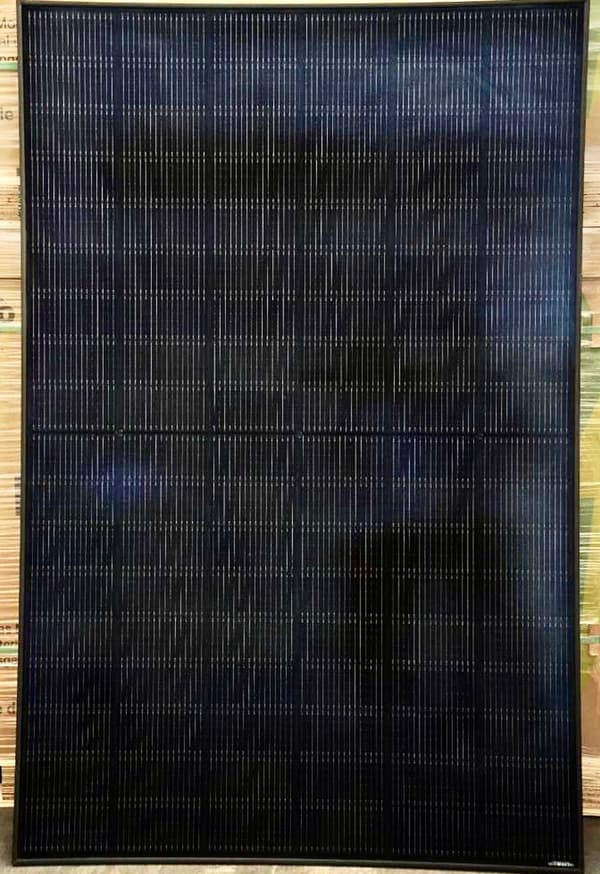 Solcellspaneler AUSTA AU 440 W-27V-MHDB, 12 stycken 5,28 kW