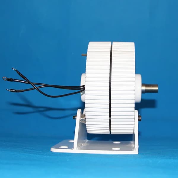 AC generatorer, 3-fase, gearløse, 24V, Dobbeltaksel, Med Base