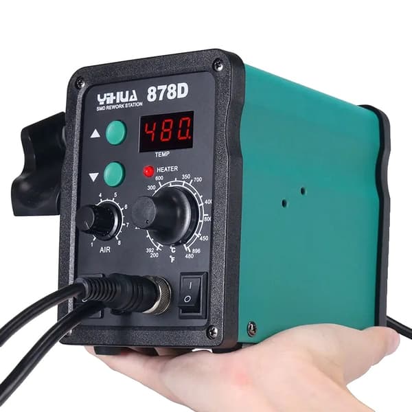 Loddestation med varmepistol, justerbar temperaturinterval, dual spændingskompatibilitet, 700W effekt.
