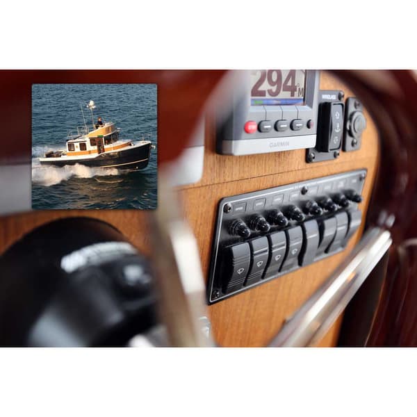 Blue Sea Systems Water Resistant Panel 8 Position Musta