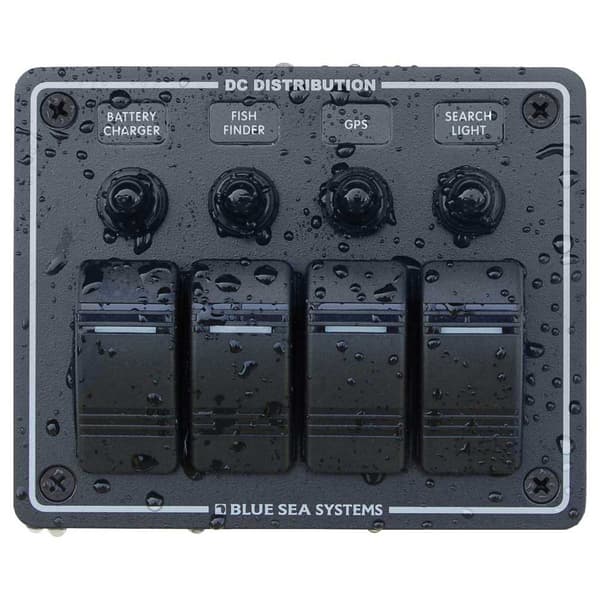 Blue Sea Systems Paneeli Water Resistant 4 Asema Musta