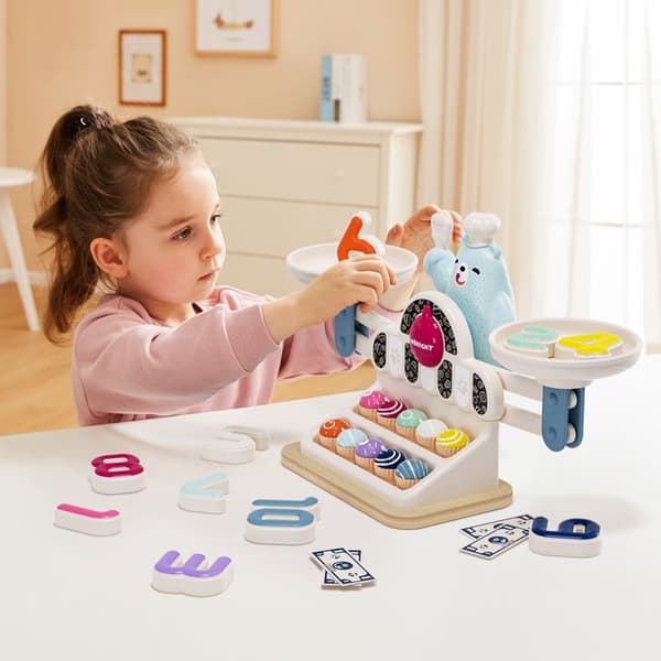 Yummy Balance Bear - TOPP LJUS - Cupcakes - Balansbrickor - Balans - Siffror - Räkna