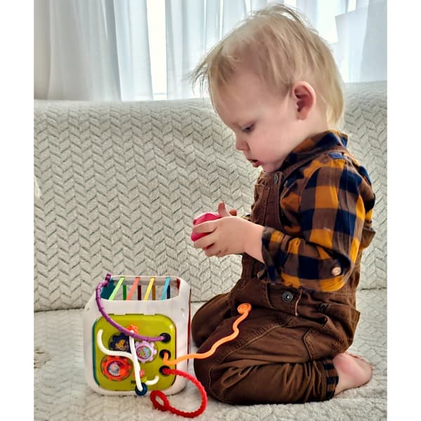 WOOPIE BABY Flexibel Sensorisk Kubsorterare för Barndjur + Skallra 7 st