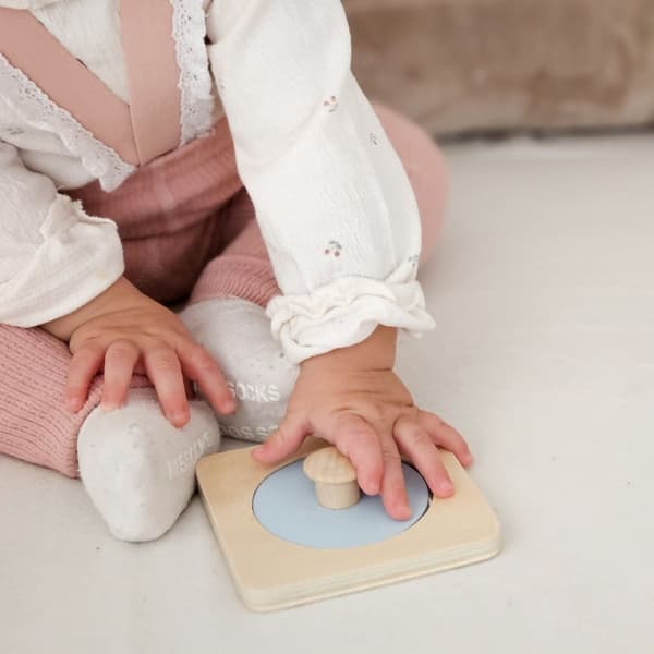 Mamabrum Montessori legesæt 7-12 måneder – 6 pædagogisk trælegetøj til babyer, sensorisk og motorisk udvikling, minimalistisk design