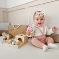 Miniatyrbillede 2 af 11: Mamabrum Montessori legesæt 7-12 måneder – 6 pædagogisk trælegetøj til babyer, sensorisk og motorisk udvikling, minimalistisk design