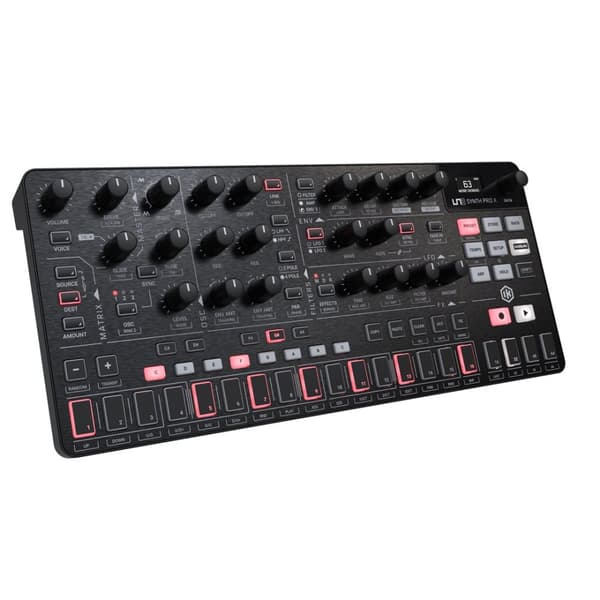 IK Multimedia Uno Synth Pro X - sintetizador analógico