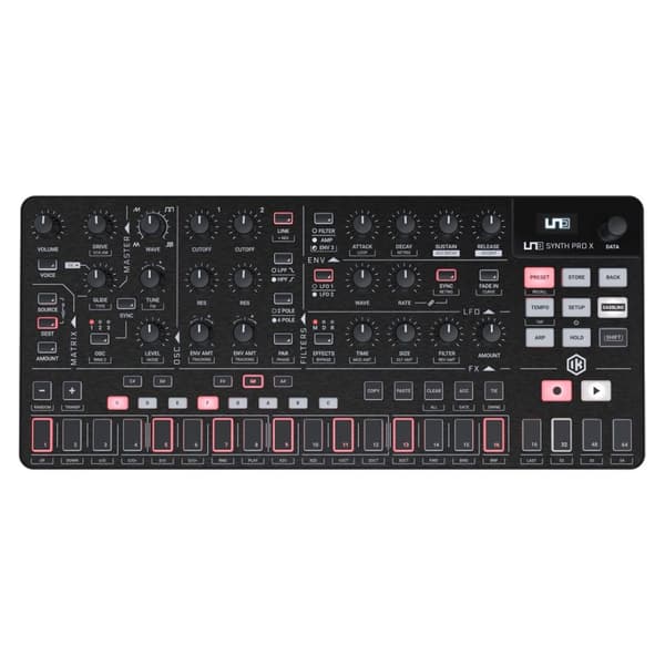 IK Multimedia Uno Synth Pro X - sintetizador analógico