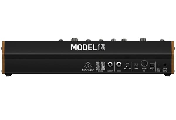 Behringer MODEL 15 - Analog Synthesizer