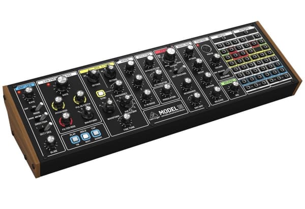 Behringer MODEL 15 - Analog Synthesizer
