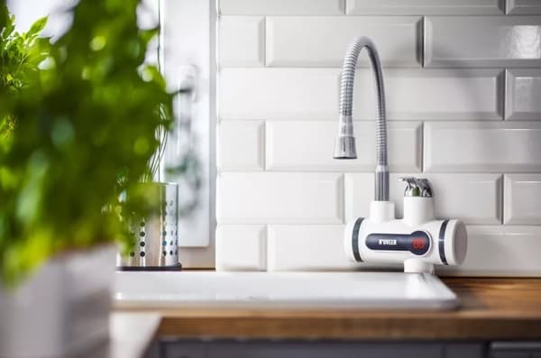 Vannkoker Øyeblikkelig varmtvannsbereder Noveen IWH360 3,6 kW 0,6 MPa (IWH360)