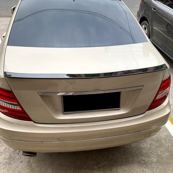 Bakvingsspoiler för Benz W204 C-klass C180 C200L C63 2008-2014