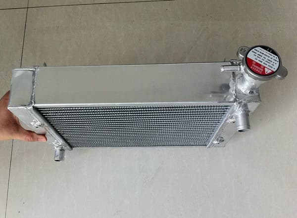 Aluminium Racing Radiator, Forbedret Kølekapacitet, Holdbar Legeringskonstruktion, Præcisions TIG-svejsning