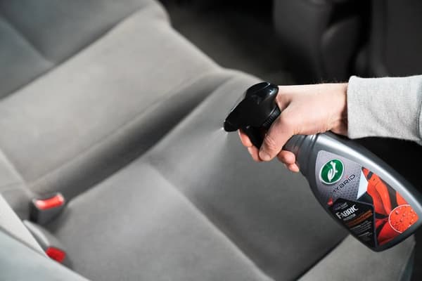 Turtle Wax Hybrid Fabric Protector