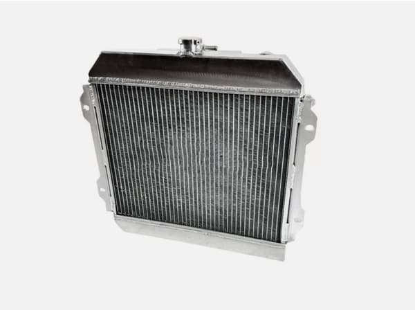 Aluminiumkøler til 1970-1977 Toyota Celica, skræddersyet pasform, holdbar konstruktion, forbedret køleeffektivitet