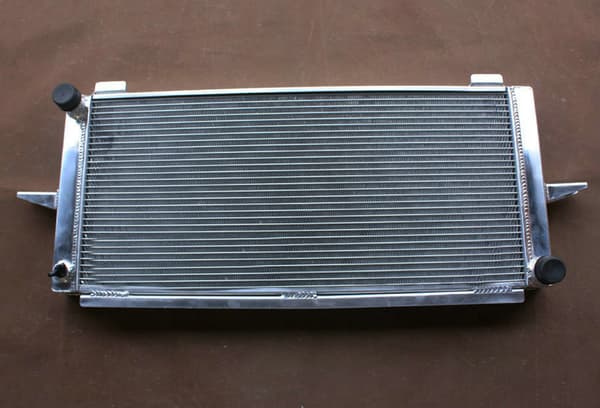 50MM Aluminiumlegering Radiator, Perfekt Pasform til Ford Modeller, Holdbar Konstruktion, Effektiv Køling
