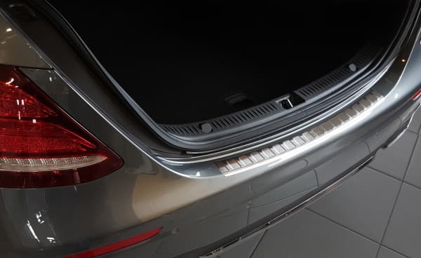 Læssekantbeskytter E Klasse W213 Sedan 2016-2023 - Stål