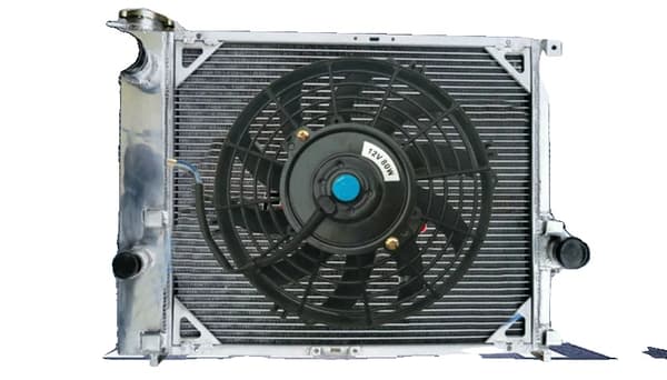 ALUMINIUMRADIATOR + FLÄKTKOMBINATION, 2-Rad Kyldesign, Kompatibel med M50 Motor, Perfekt Passform för BMW E34