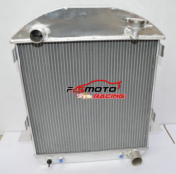 Aluminiumradiator, forbedret køleydelse, perfekt pasform til klassiske modeller, holdbar konstruktion.