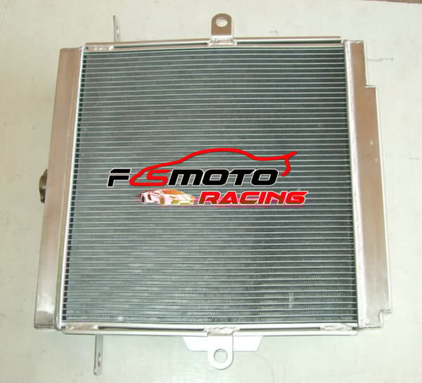 Aluminiumkøler til Toyota Land Cruiser, kerne størrelse 520mm x 500mm, indløbs/udløbs størrelse 38mm, optimeret til dieselmotor.