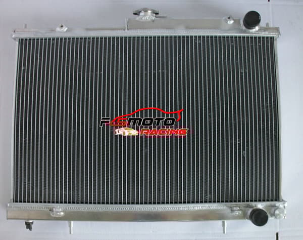 52mm Aluminium Radiator, Forbedret Kølekapacitet, Holdbar Konstruktion, Perfekt Pasform til Nissan Skyline