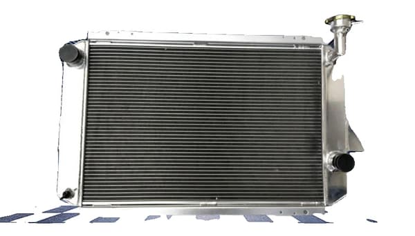 Aluminiumkylare för Nissan Patrol MQ, hållbar 3-radig design, förbättrad kylningseffektivitet, perfekt passform 1980-1987