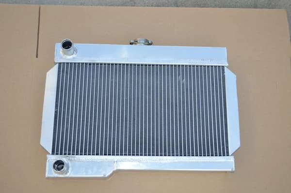 Aluminiumkylare med fläkt, passar 1962-1974 MG B MGB GT, hög kylningseffektivitet