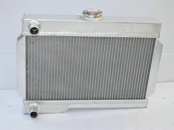 Aluminiumkylare med fläkt, passar 1962-1974 MG B MGB GT, hög kylningseffektivitet