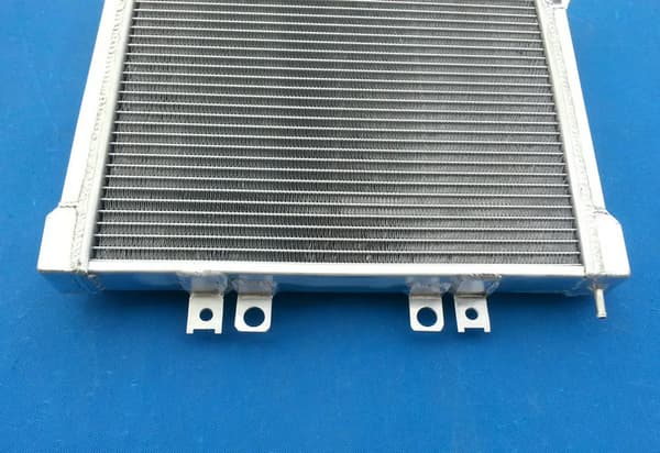 Aluminiumkylare, tungt designad, TIG-svetsad konstruktion, kompatibel med Polaris Sportsman 700 683cc