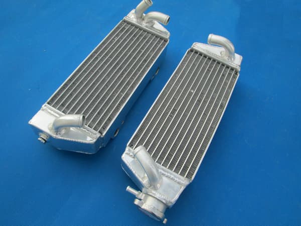 L&R Aluminium Radiator, Forbedret Køleydelse, Holdbar Konstruktion, Præcisionsingeniørarbejde