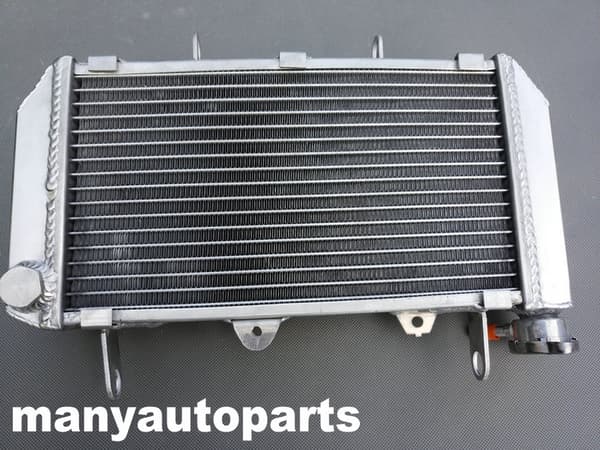 Aluminiumkylare, kraftig konstruktion, ökad kylkapacitet, perfekt passform för Yamaha YFZ450R och YFZ450X