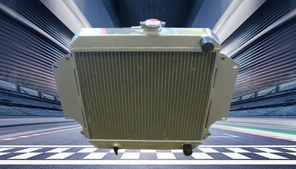 Radiator och fläktmontering, aluminiummaterial, optimerad kylprestanda, kompatibel med Suzuki Sierra