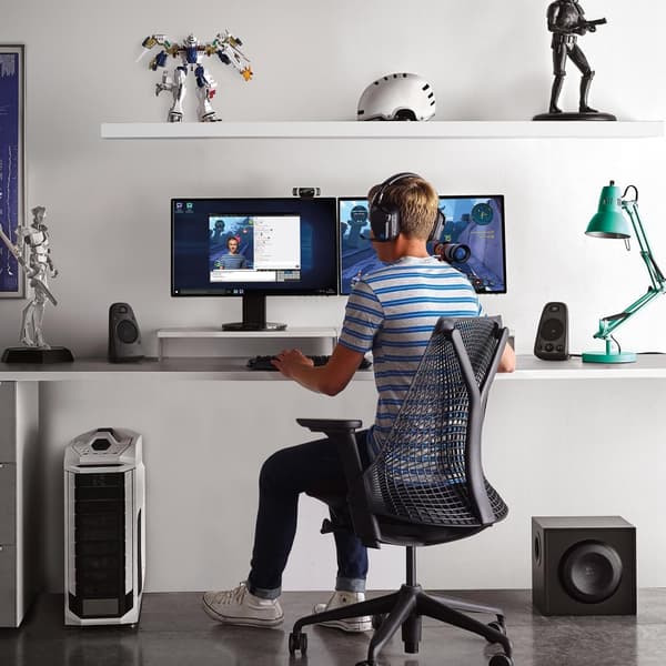 Logitech Z625 surround-kaiutin