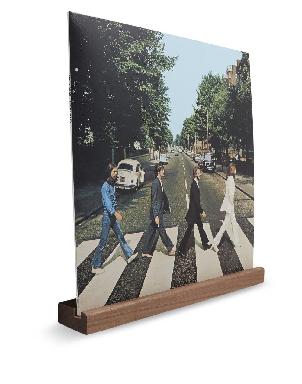 Hylla för vinylskiva i Valnöt