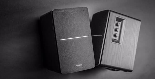 Edifier R1280DB - 2.0 bluetooth högtalarset / Svart