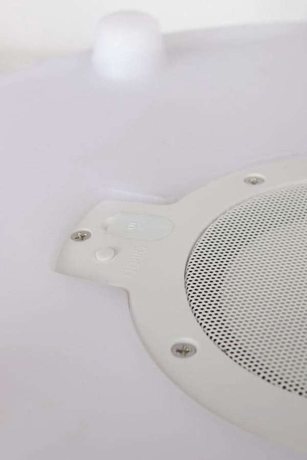 The.Pouf - Flerfärgad puff/sidobord & Bluetooth-högtalare