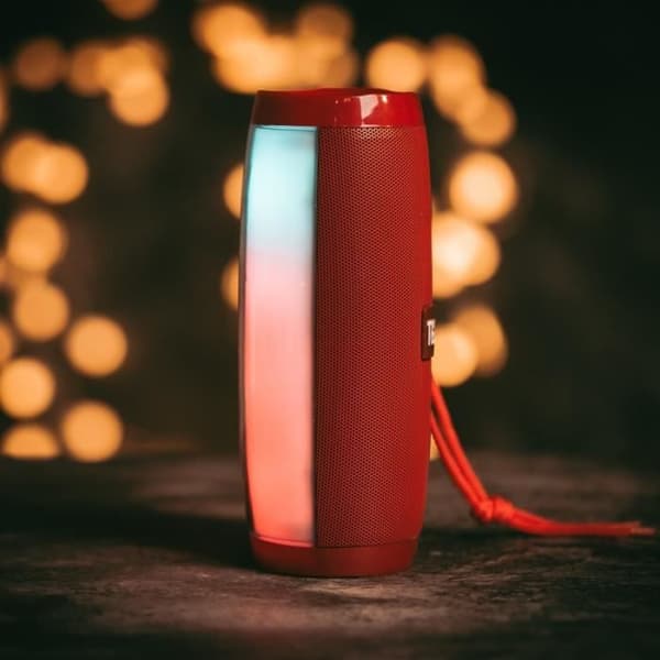 Bluetooth 4.2-högtalare upplyst 10W Bärbar 360° Full Surround-ljud, Dubbel trådlös anslutning, IPX7 vattentät, trådlös räckvidd, H