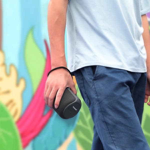 Tronsmart T6 Bluetooth-højttaler 15W med dyb bas og IPX6-vandtæthed - Sort