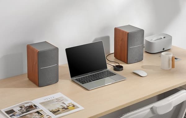 Edifier R1280T WiiM Mini - Aktiva 2.0 bokhögtalare med WiiM Mini inkluderad för streaming via Airplay 2 - 42 W RMS - Trä