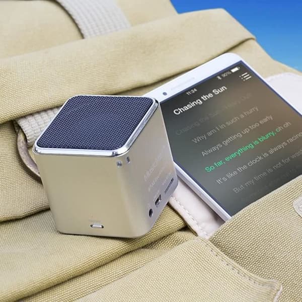 TD® MUSICMAN MINI SOUNDSTATION Bärbar minihögtalare med inbyggd MP3-spelare, USB-port och Micro SD-kortplats upp till 32 GB - Silver