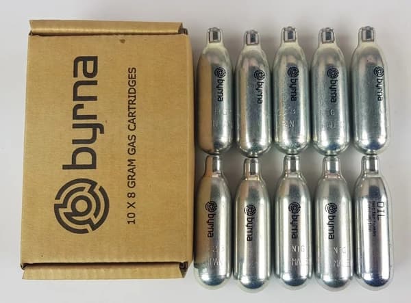CO2-patruuna BYRNA 8 g 10 kpl. 9 + 1 öljyllä (CO2300)