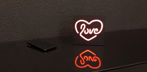 BigBen trådløs Neon Bluetooth® Love-højttaler / trækasse