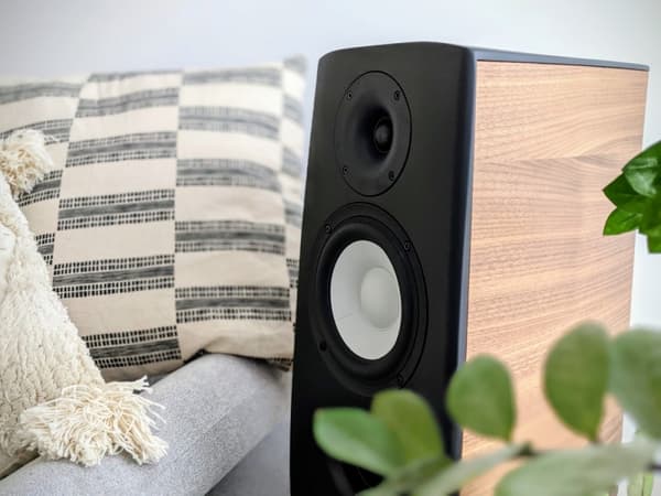 Acoustique Quality CANTO 3 - Audiofil bokhyllehögtalare, tvåvägsset med 120W effekt / SB ACOUSTICS / valnöt