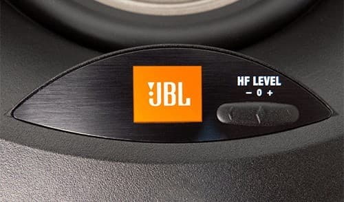 JBL STUDIO 2 8IC Tovejs 8" rund installationshøjttaler med mulighed for at optimere lydretningen