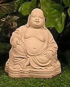 XXL Naurava Buddha konkreettisina