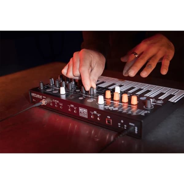 Arturia Microfreak - Digital synthesizer