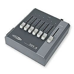 DMX-kontroller - SHOWTEC - SDS-6 - 6-kanals konsol som drivs av batteri